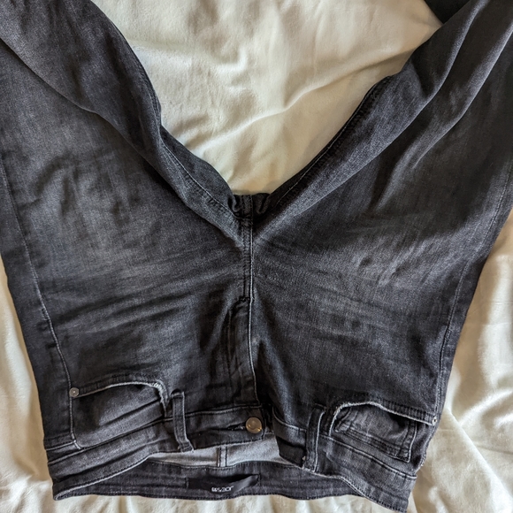 Joe's Jeans Finn Skinny Mid-Rise Distressed Raw Hem Elden Black Wash size 30 - Picture 9 of 12